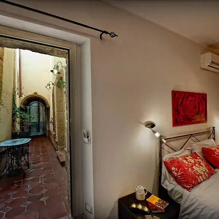 Trio D'archi - Il Cortiletto كالتاجيروني