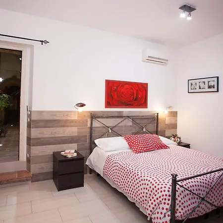 Trio D'archi - Il Cortiletto كالتاجيروني